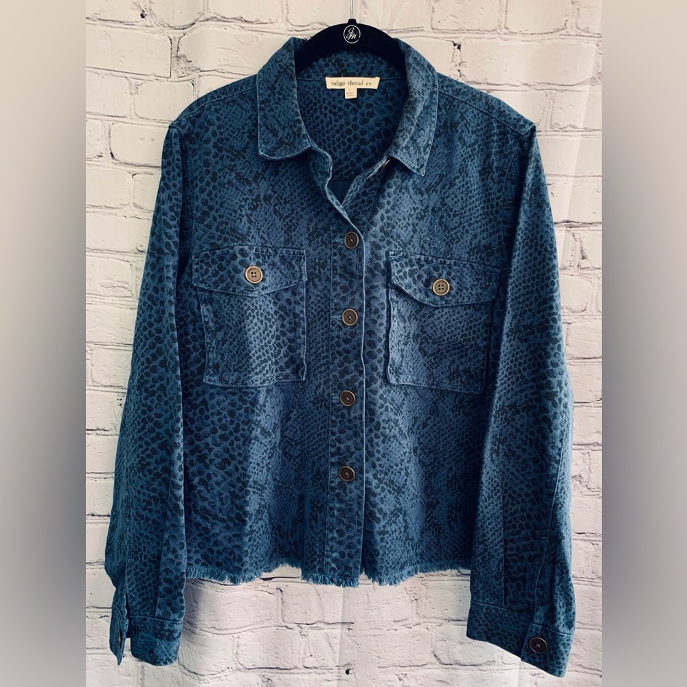 Indigo Thread Co Blue Snake Print Denim Jean Jacket Large